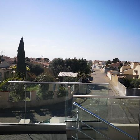 Appartement Au Dessus De La Maison Du Saunier Salin-de-Giraud Exterior foto