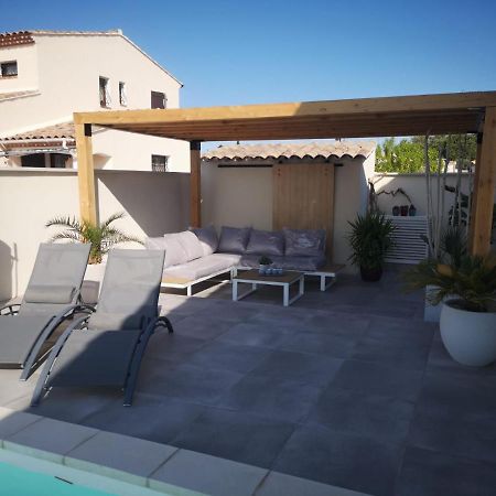 Appartement Au Dessus De La Maison Du Saunier Salin-de-Giraud Exterior foto