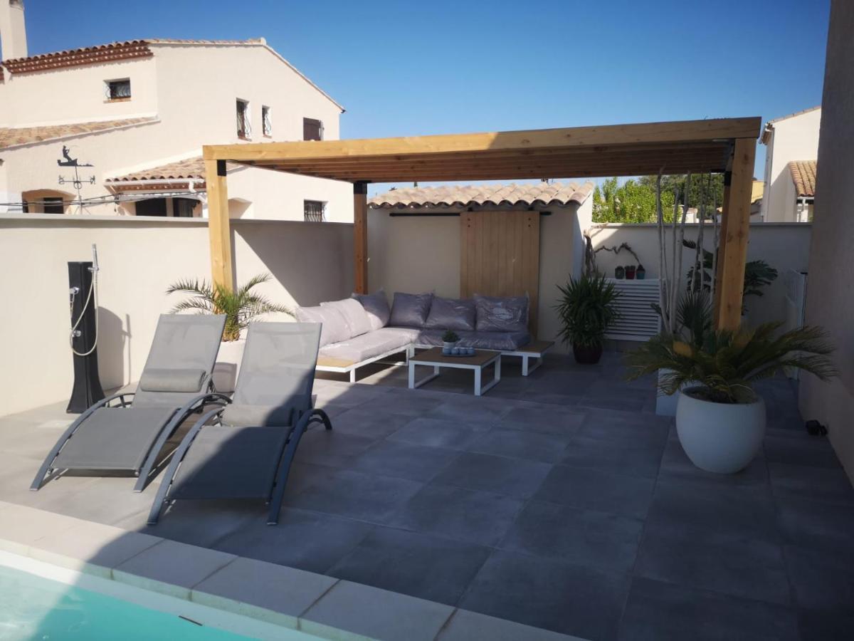 Appartement Au Dessus De La Maison Du Saunier Salin-de-Giraud Exterior foto