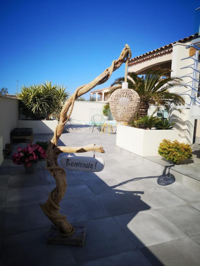 Appartement Au Dessus De La Maison Du Saunier Salin-de-Giraud Exterior foto