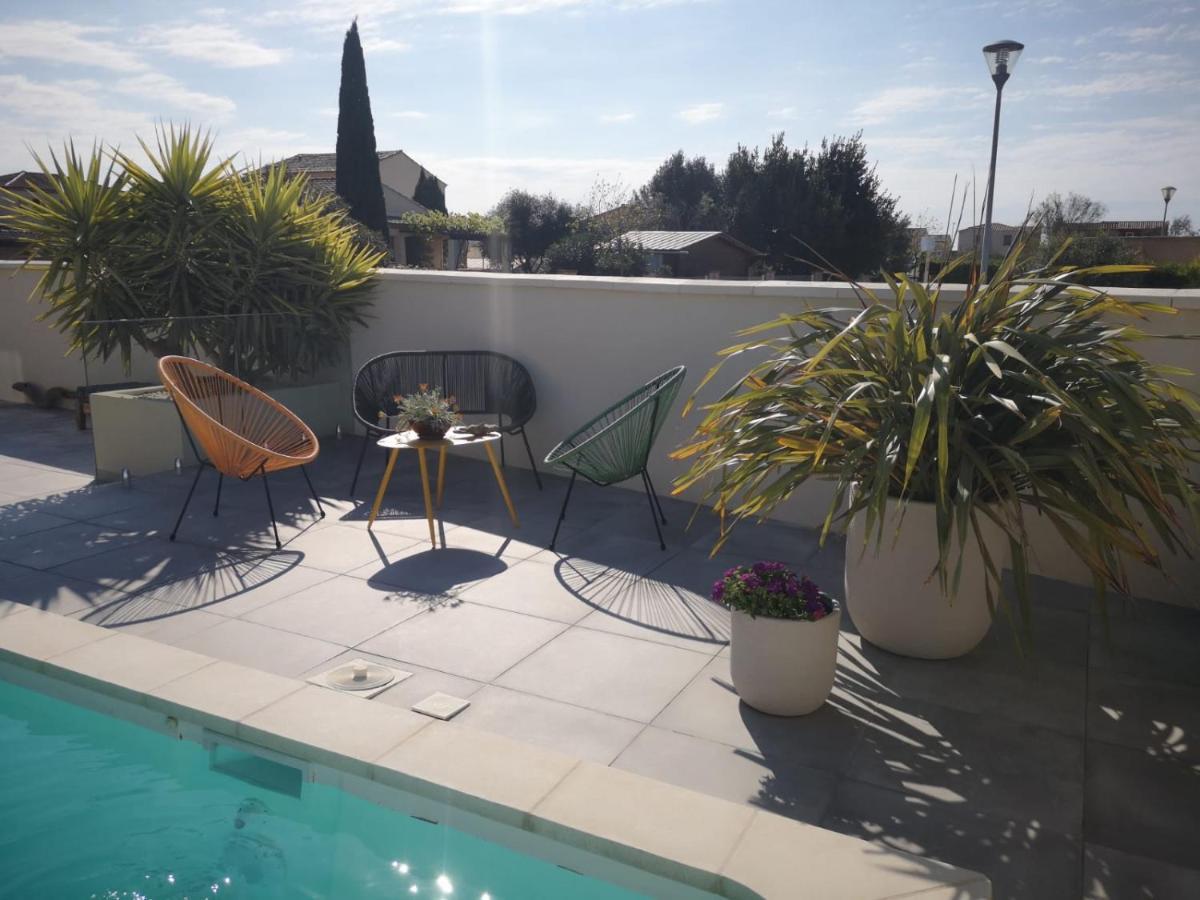 Appartement Au Dessus De La Maison Du Saunier Salin-de-Giraud Exterior foto