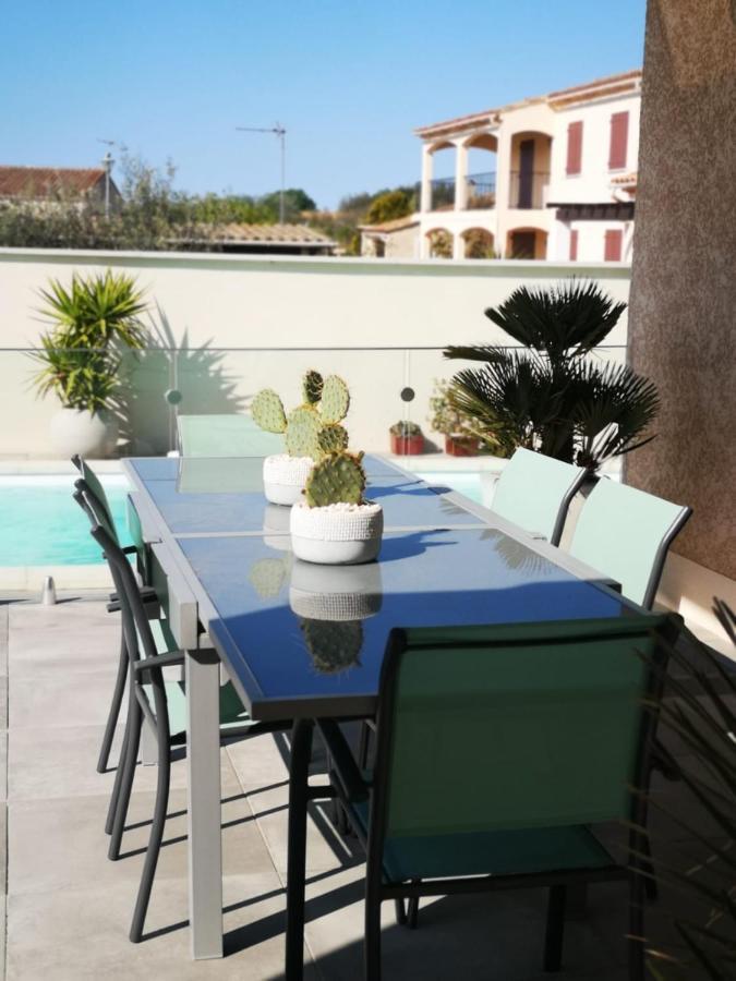 Appartement Au Dessus De La Maison Du Saunier Salin-de-Giraud Exterior foto
