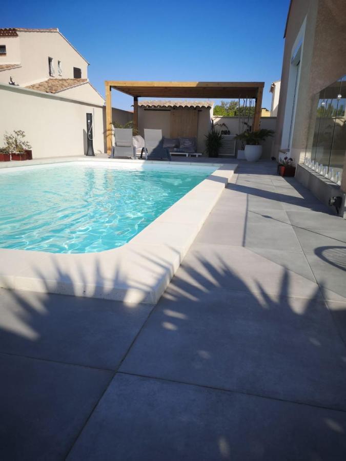 Appartement Au Dessus De La Maison Du Saunier Salin-de-Giraud Exterior foto